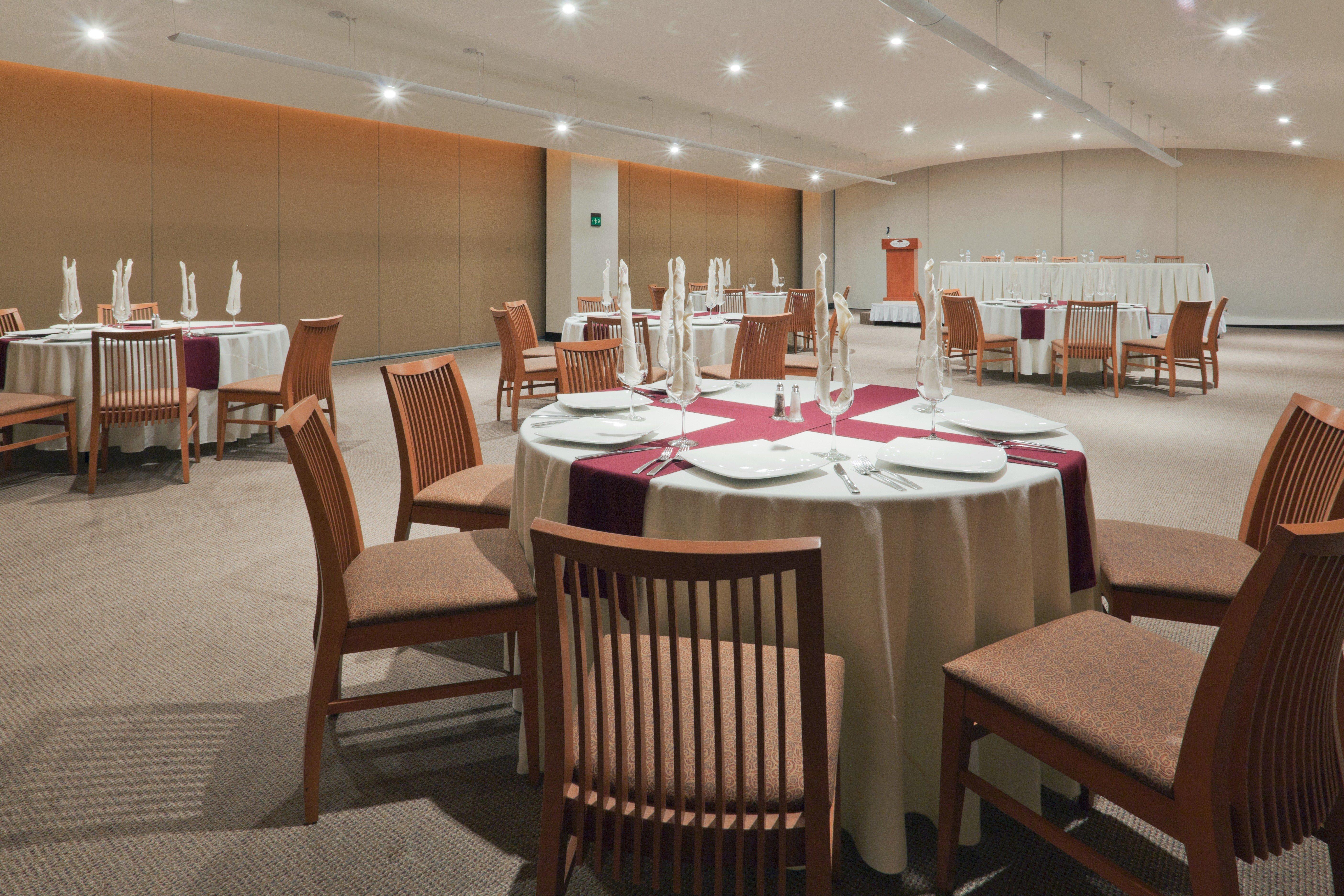 Crowne Plaza Leon By Ihg Hotel Restaurant photo